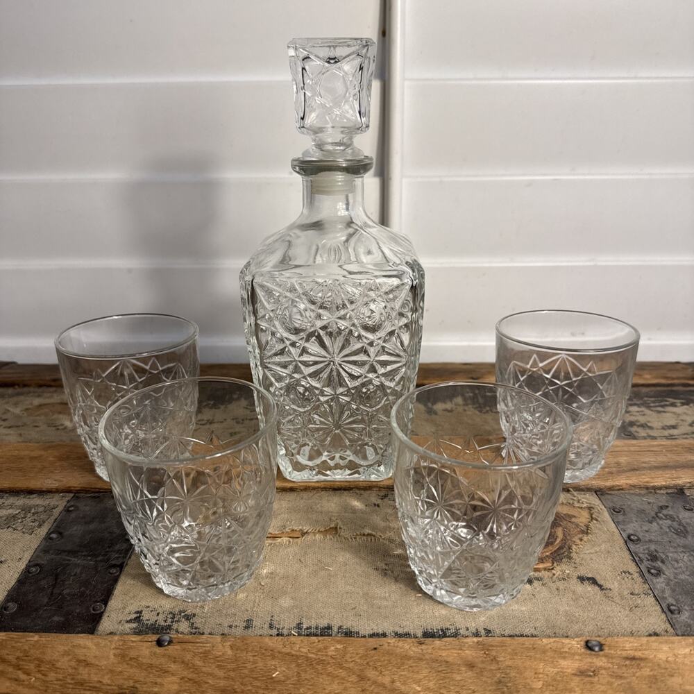 Bormioli Rocco Dedalo Liquor Set – Italian Cut Glass Decanter & 4 Glasses